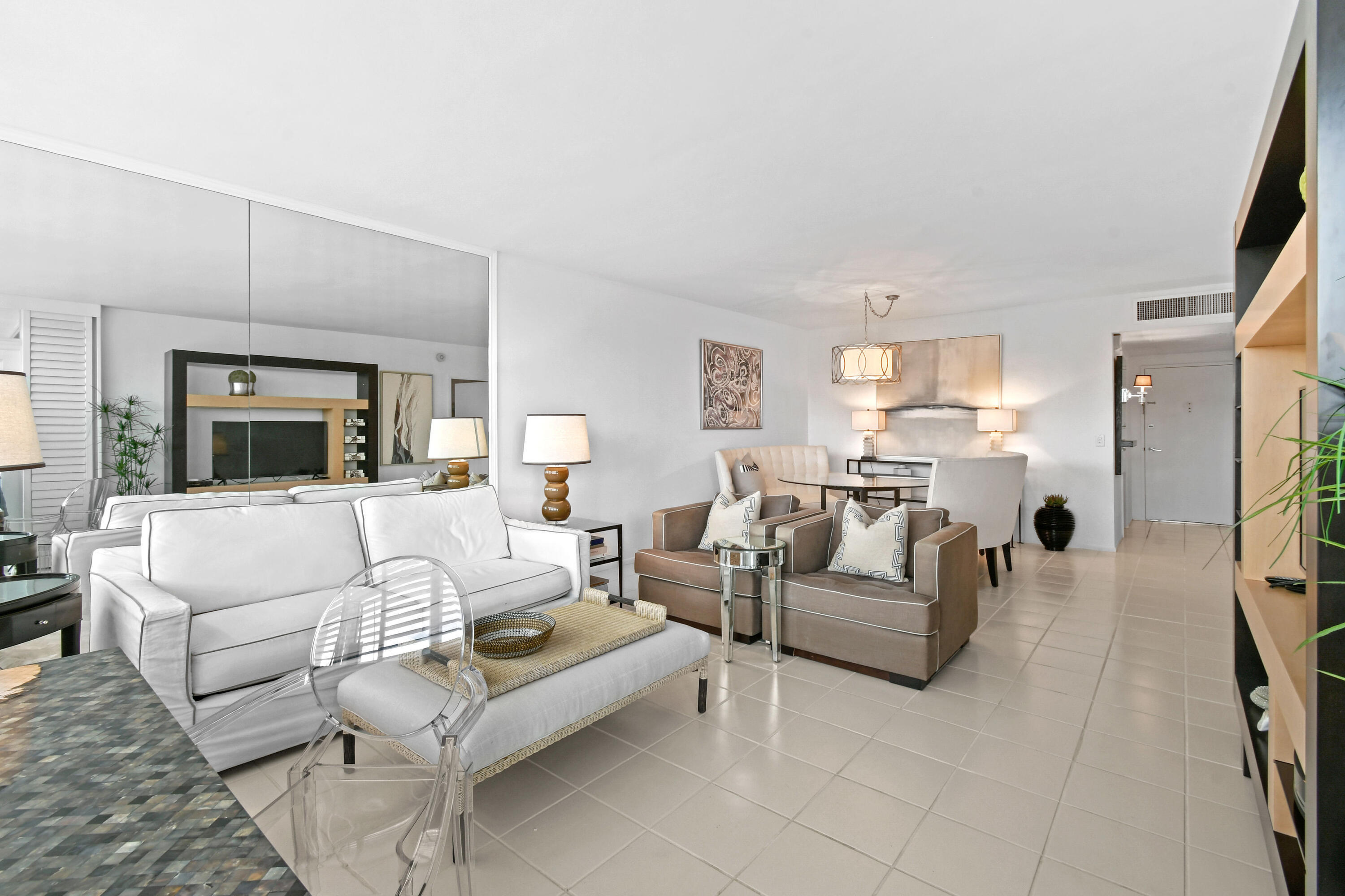 TWENTY TWO NINETY FIVE SOUTH OCEAN BLVD - Residential