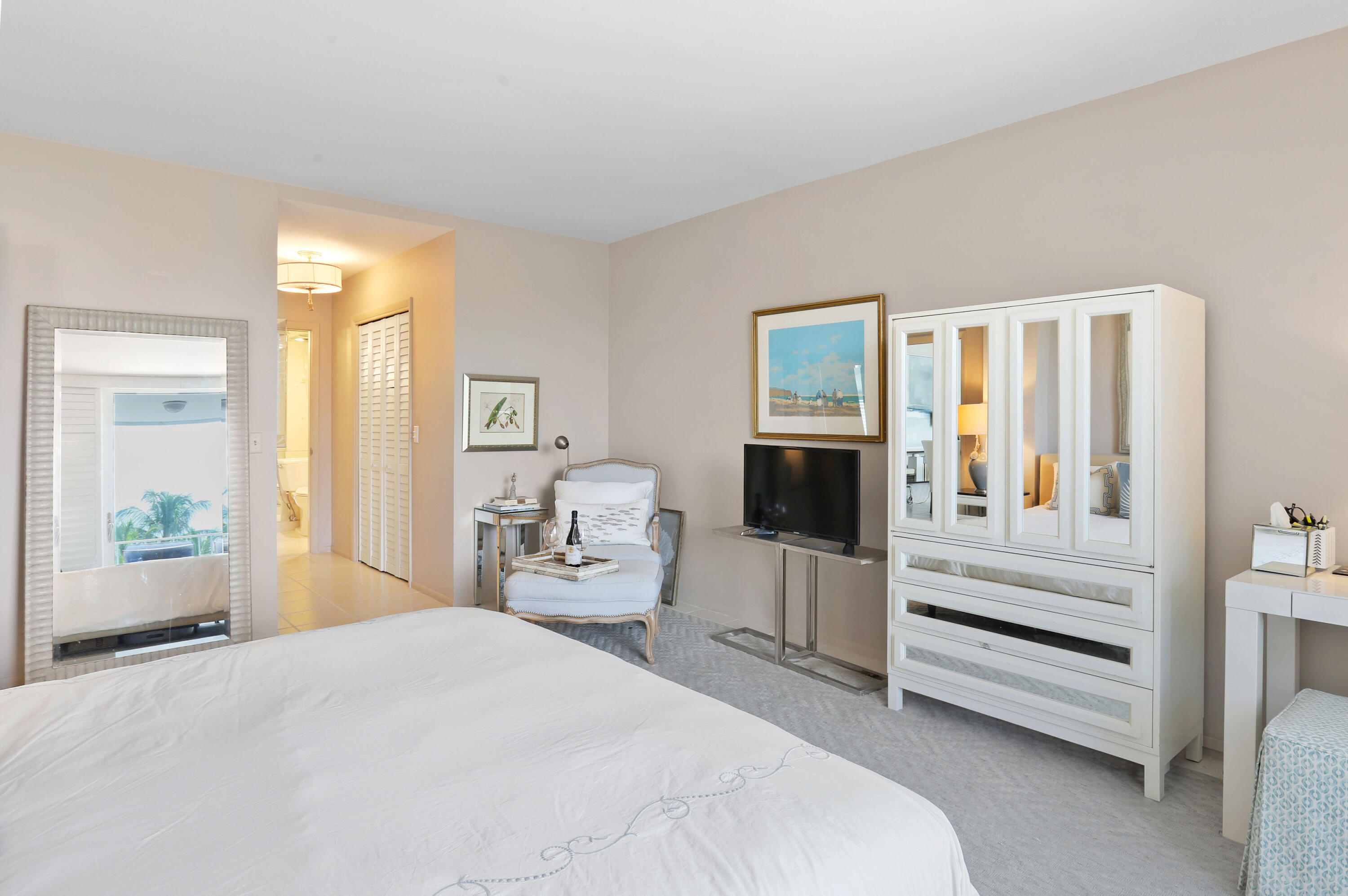TWENTY TWO NINETY FIVE SOUTH OCEAN BLVD - Residential