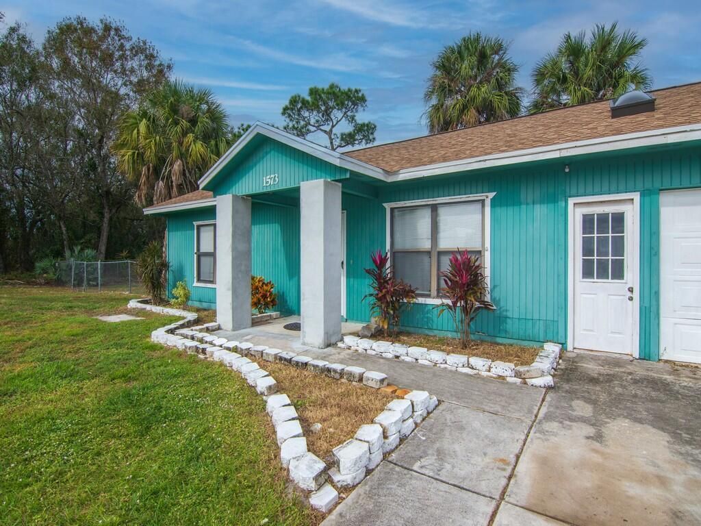 Photo of 1573 SW Del Rio Boulevard, Port Saint Lucie, FL 34953 (MLS # R10945231)