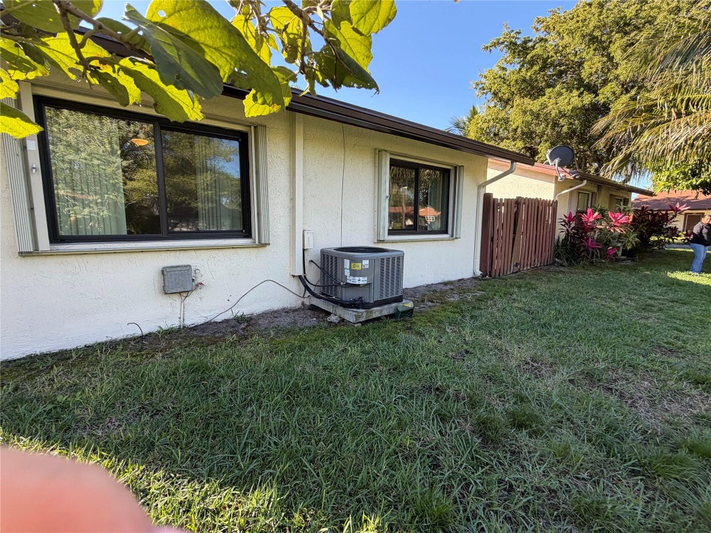 6711 S Parkway Drive 2-10