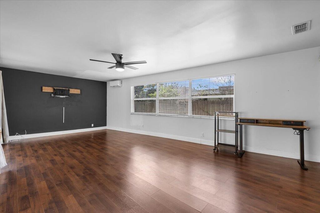 Photo of 3130 Capri Road, Palm Beach Gardens, FL 33410 (MLS # B26051454)