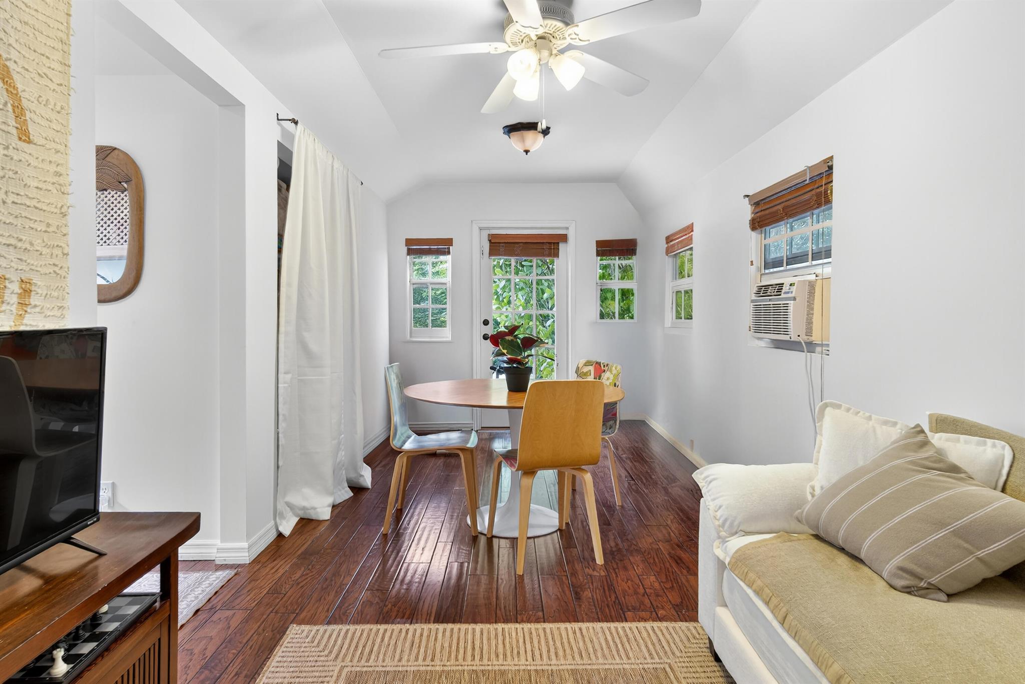 CARLBERG COURT ADD 1 - Residential