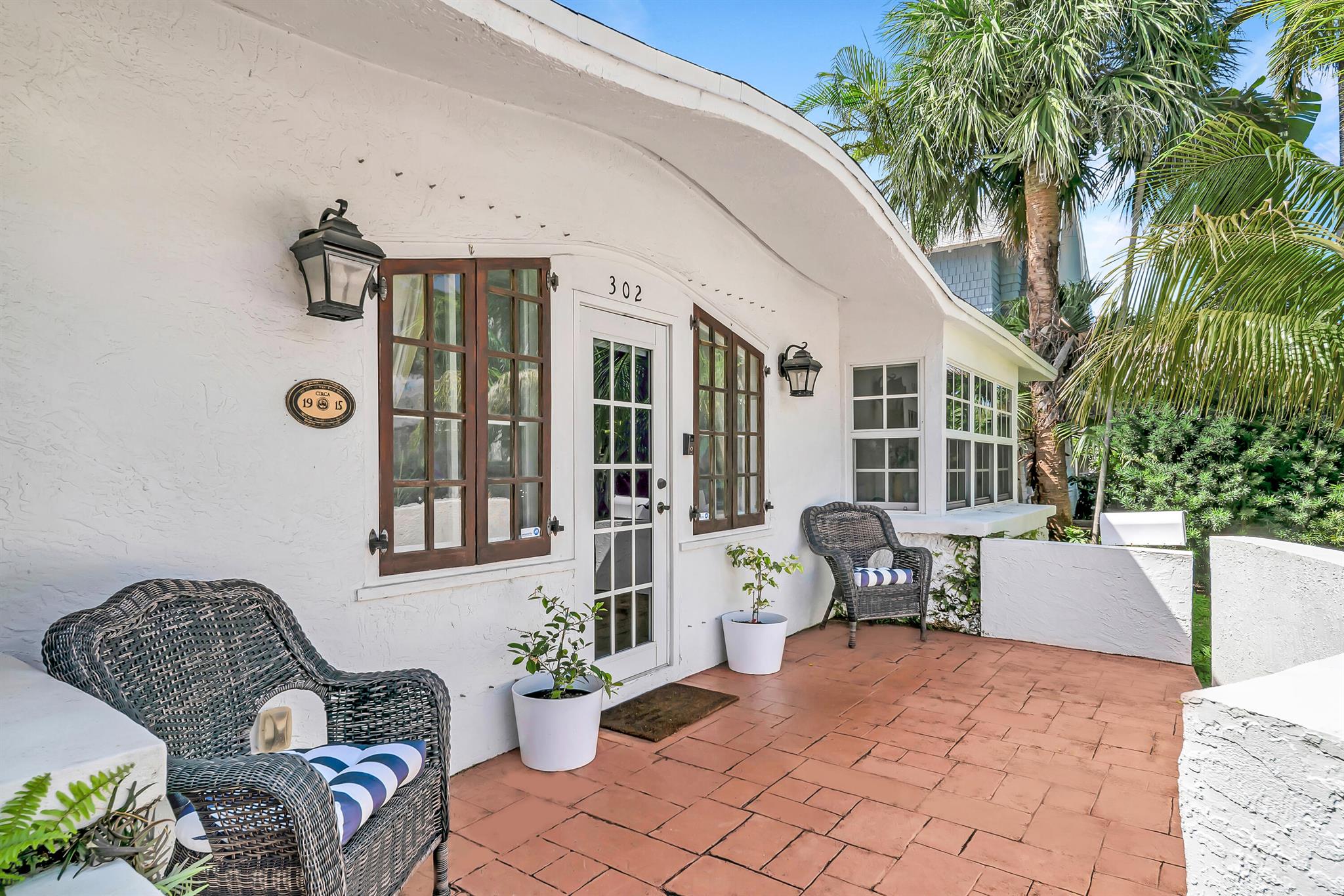 View photos, virtual tours, details... 302 Wildermere Road