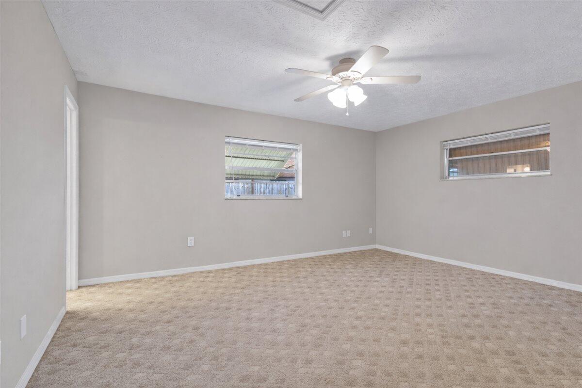 PORT ST LUCIE SECTION 3 - Residential