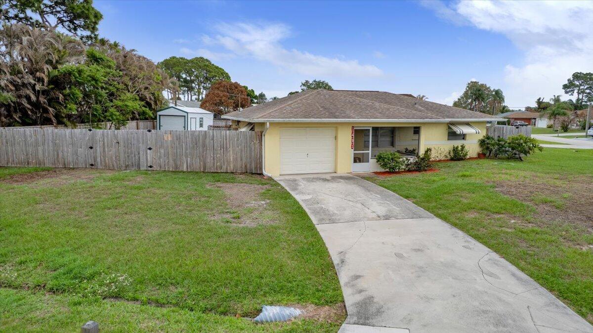 PORT ST LUCIE SECTION 3 - Residential