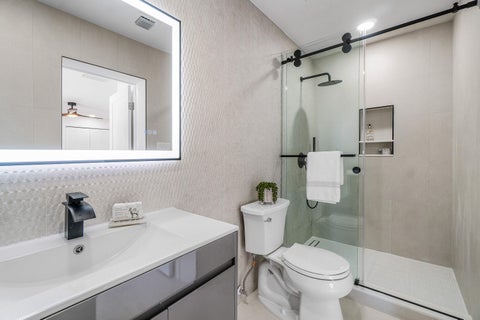 Tiny photo for 2651 NE 49th Street, Lighthouse Point, FL 33064 (MLS # B26083279)