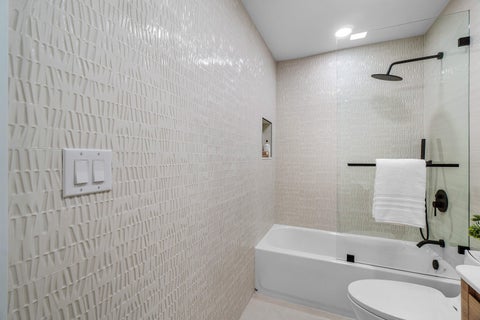 Tiny photo for 2651 NE 49th Street, Lighthouse Point, FL 33064 (MLS # B26083279)