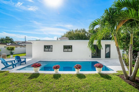 Tiny photo for 2651 NE 49th Street, Lighthouse Point, FL 33064 (MLS # B26083279)