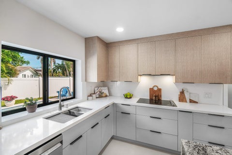 Tiny photo for 2651 NE 49th Street, Lighthouse Point, FL 33064 (MLS # B26083279)