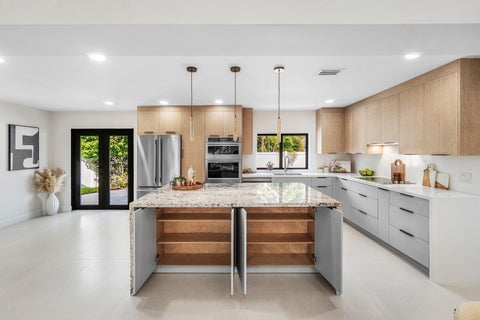 Tiny photo for 2651 NE 49th Street, Lighthouse Point, FL 33064 (MLS # B26083279)