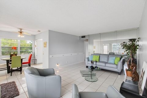 281 Dorset G Boca Raton FL 33434