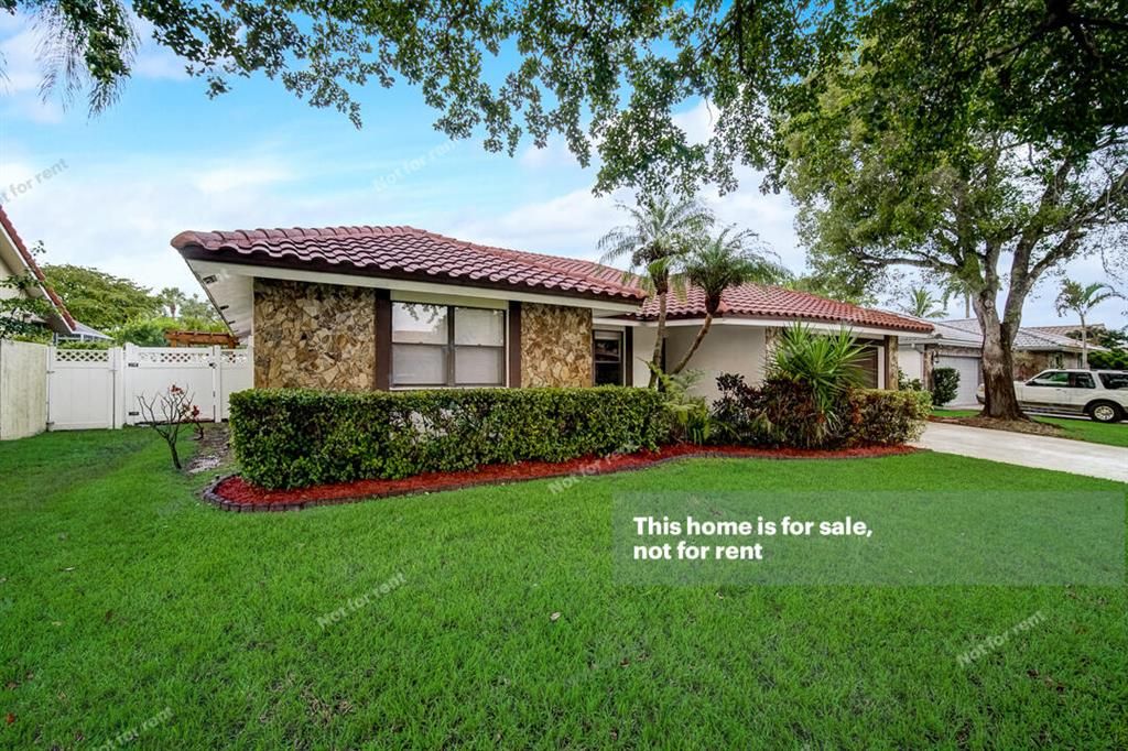 Photo of 4029 NW 72nd Avenue, Coral Springs, FL 33065 (MLS # R10739580)