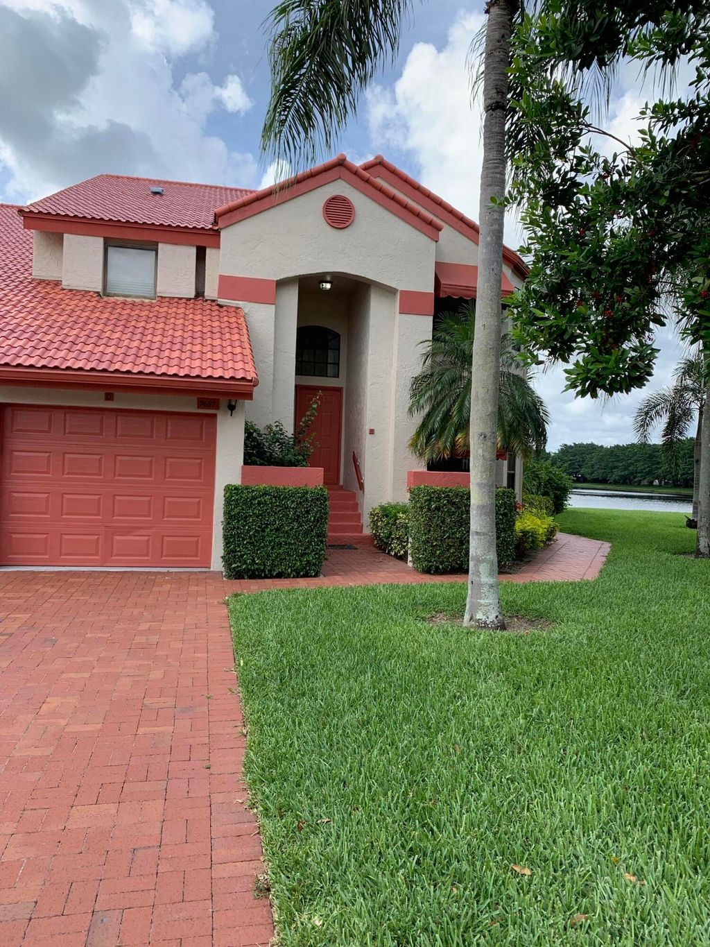 Photo of 7657 Lexington Club Boulevard, Delray Beach, FL 33446 (MLS # B26024022)
