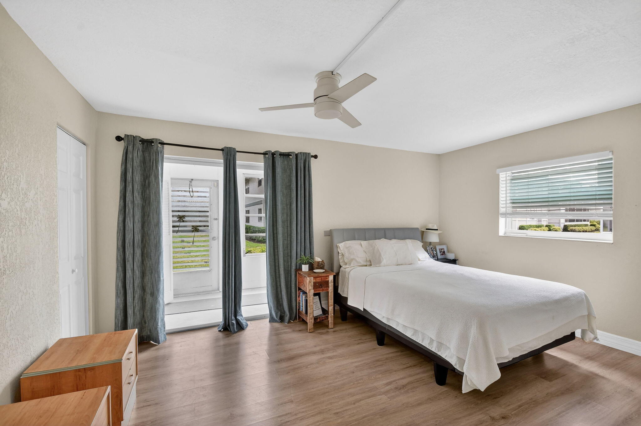 KINGS POINT MONACO CONDOS - Residential