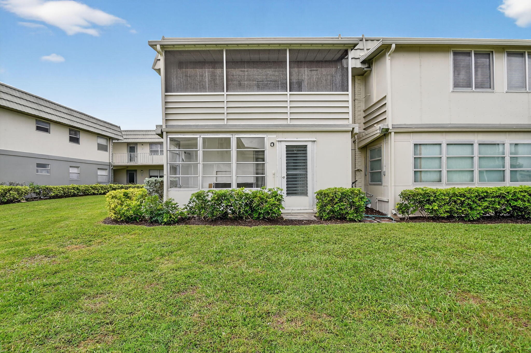 KINGS POINT MONACO CONDOS - Residential