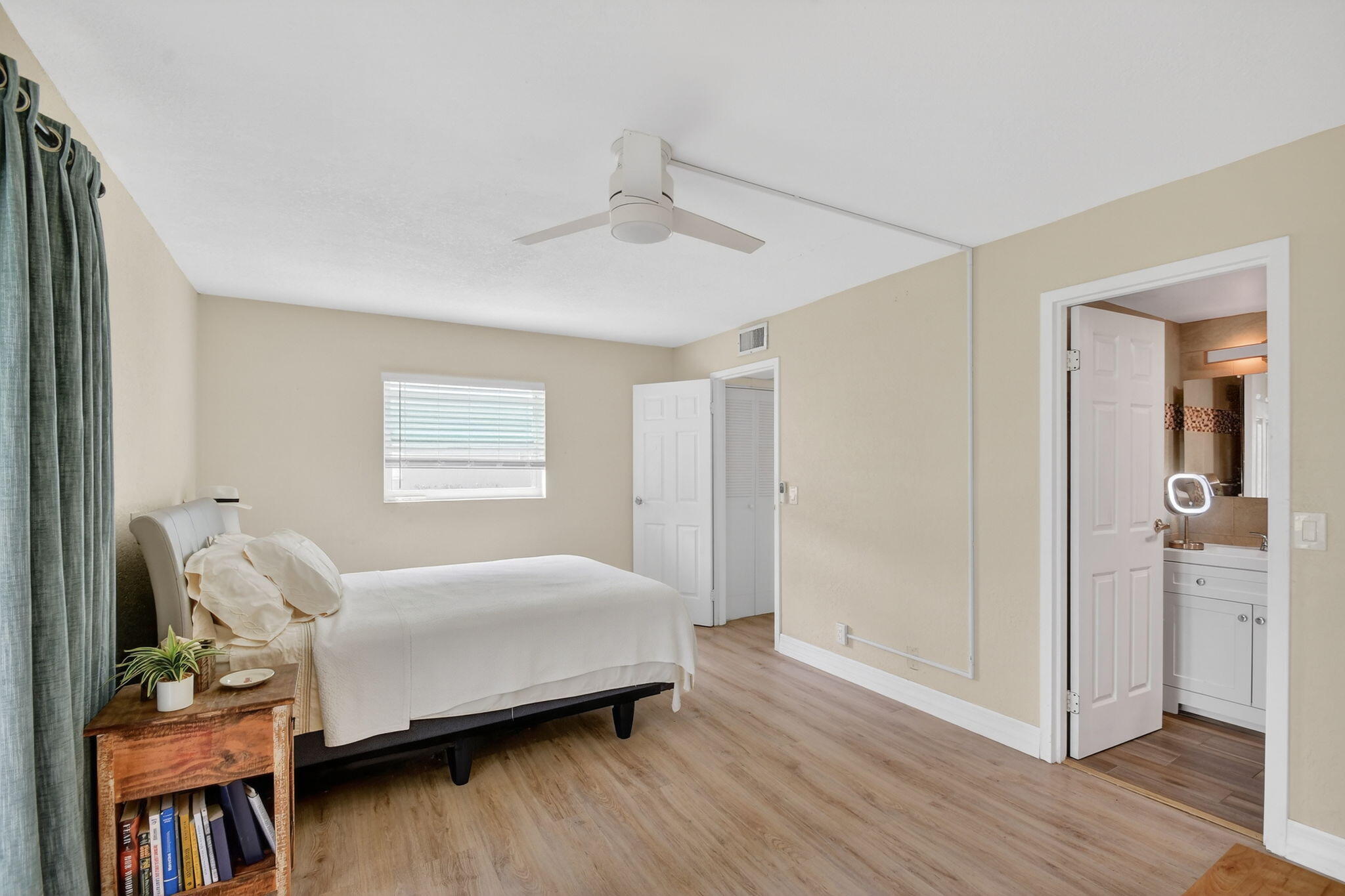 KINGS POINT MONACO CONDOS - Residential