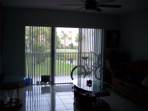 Condominium in Dania Beach FL 600 2nd St St 15.jpg