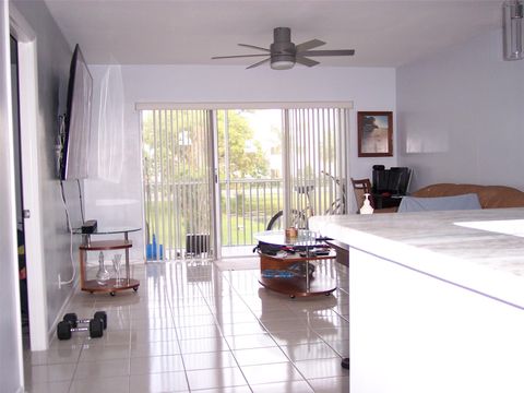 Condominium in Dania Beach FL 600 2nd St St 14.jpg