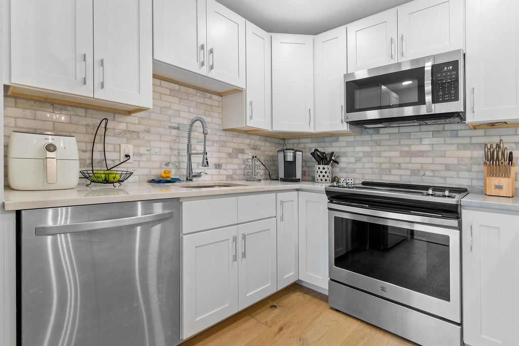 Photo of 1012 10th Lane, Palm Beach Gardens, FL 33418 (MLS # R10972197)