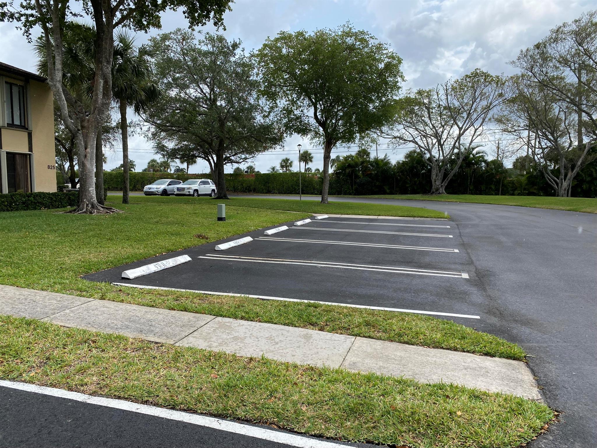 PINE RIDGE NORTH VILLAGE - Residential Lease