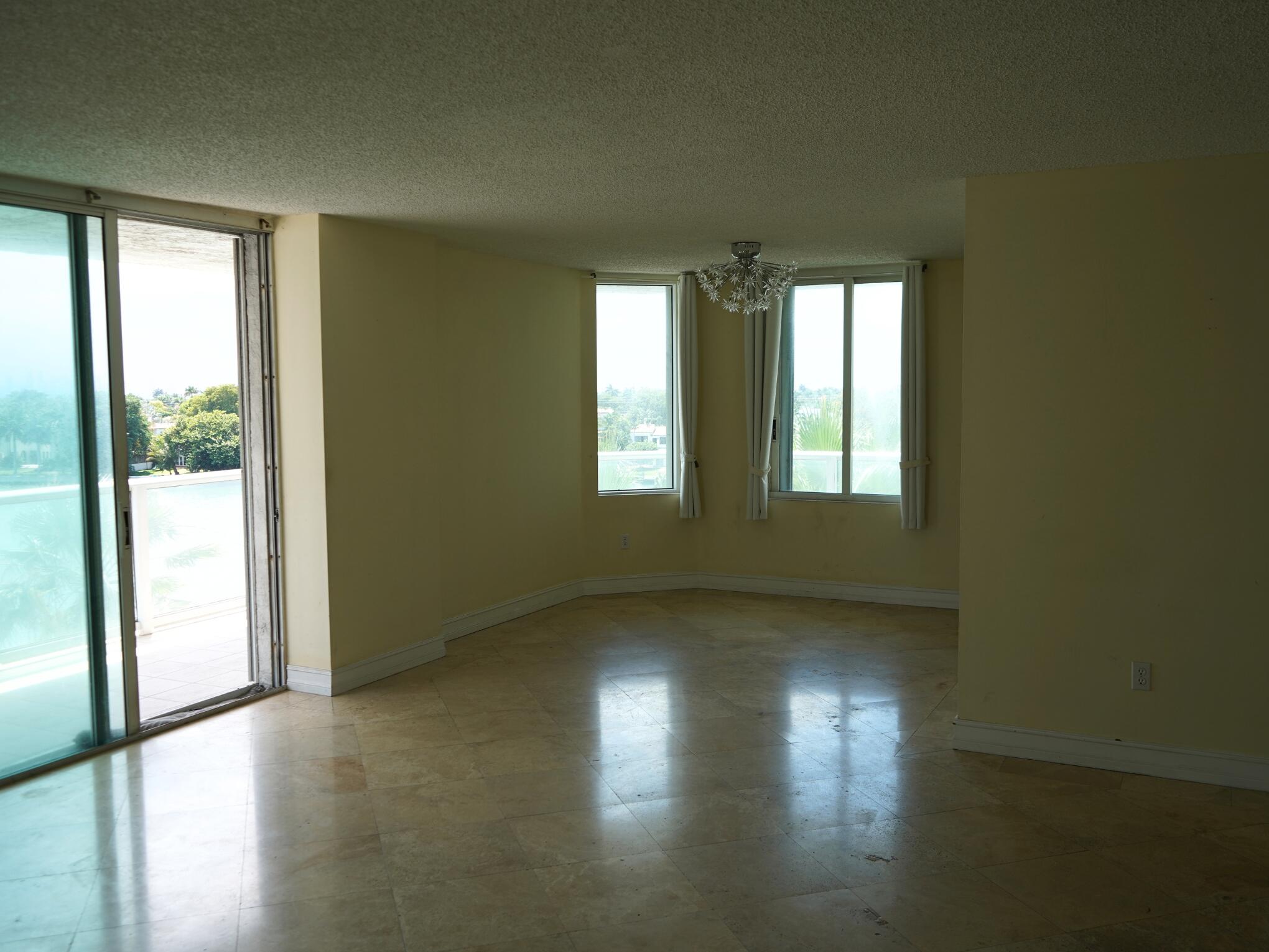 THE GRANDVIEW CONDO - Residential