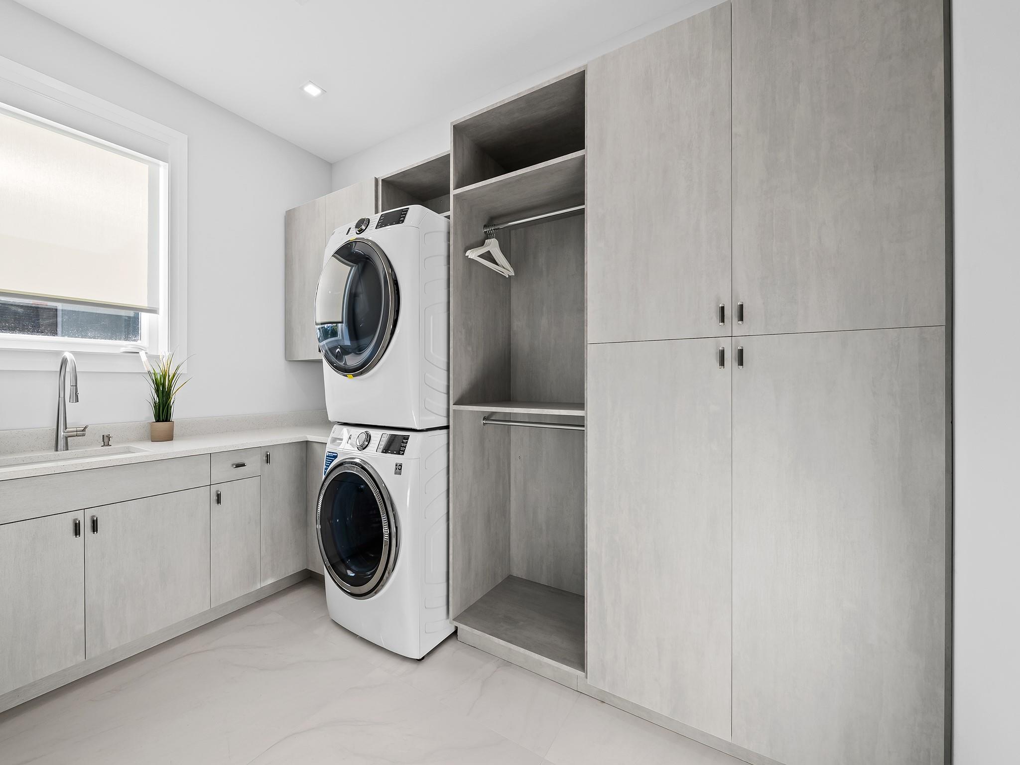 Seven Isles - Residential