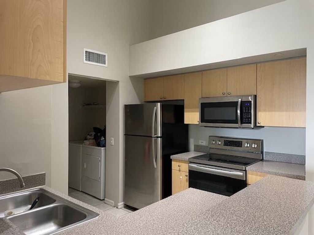 Photo of 520 Villa Circle, Boynton Beach, FL 33435 (MLS # R11015011)