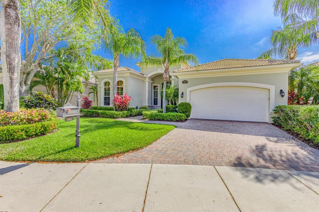 Photo of 104 Dalena Way, Palm Beach Gardens, FL 33418 (MLS # R10872271)