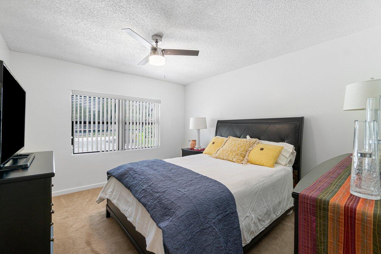 LOXAHATCHEE GROVES - Residential