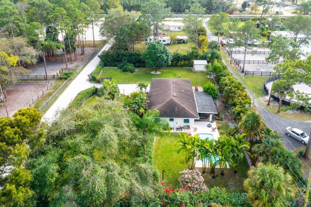 LOXAHATCHEE GROVES - Residential