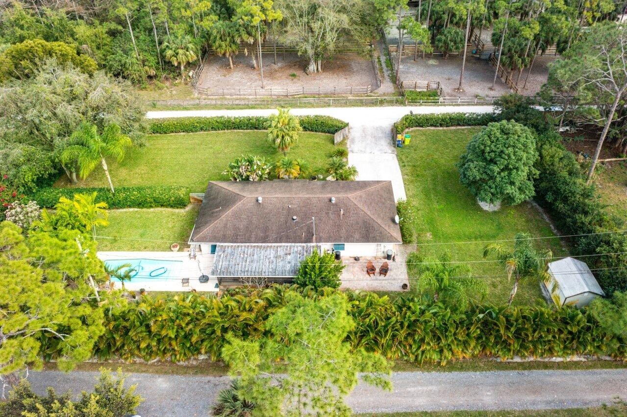 LOXAHATCHEE GROVES - Residential