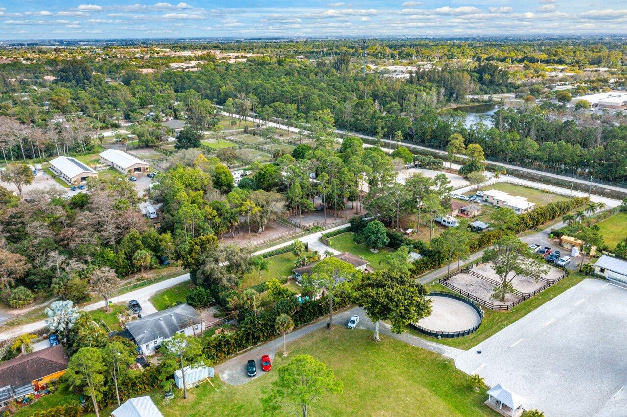 LOXAHATCHEE GROVES - Residential