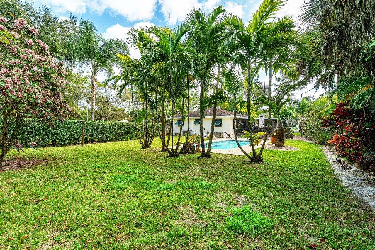 LOXAHATCHEE GROVES - Residential