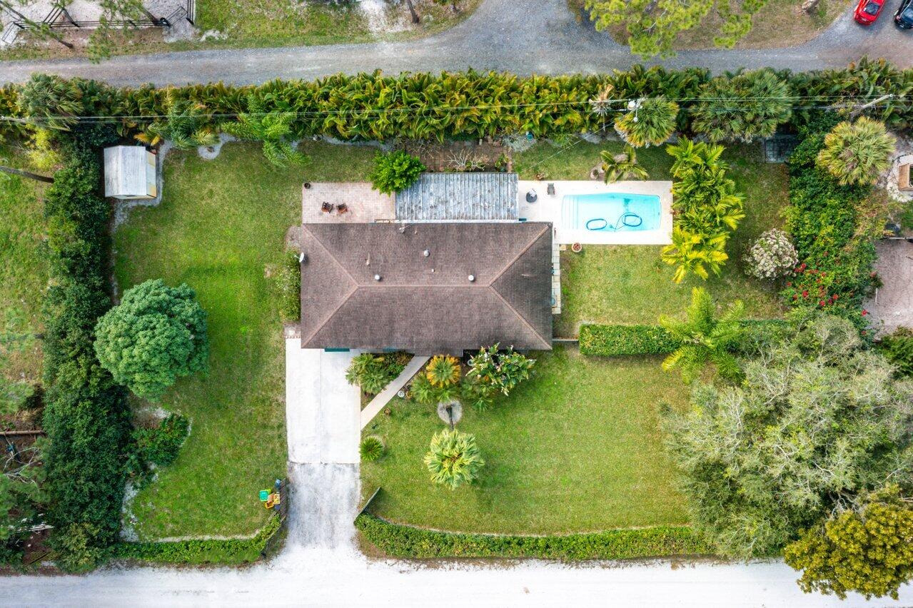 LOXAHATCHEE GROVES - Residential