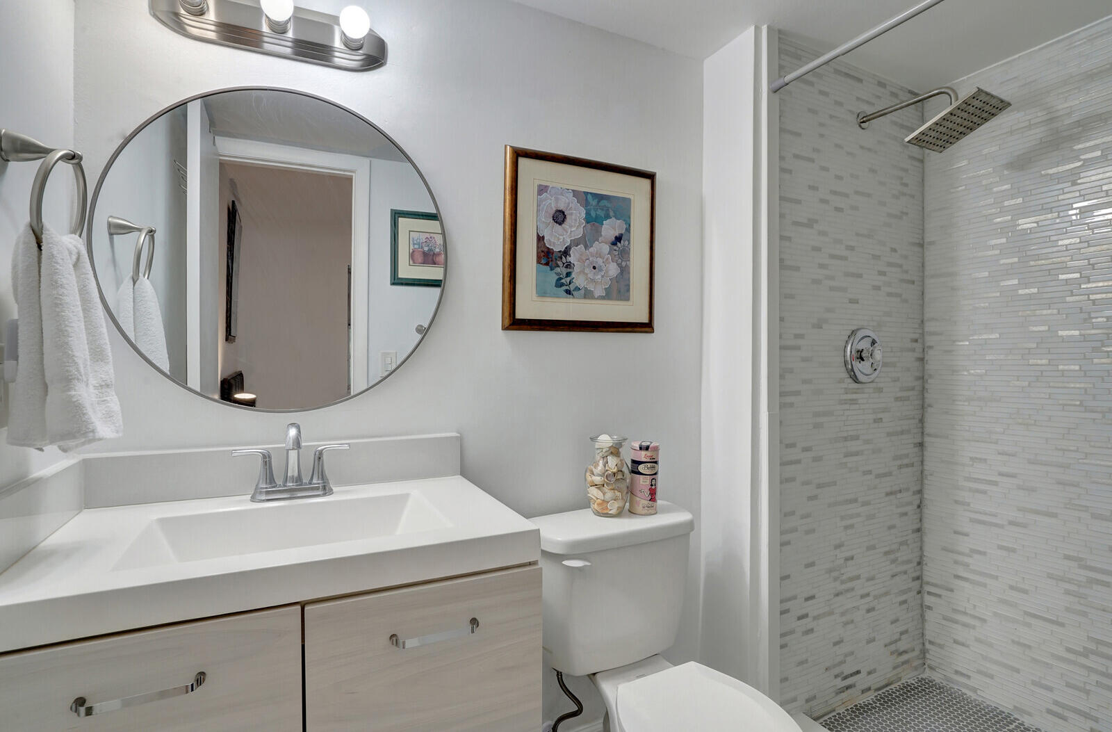 GOLDEN LAKES VILLAGE CONDO E - Residential