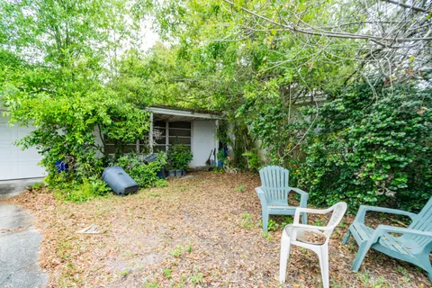 2334 1st Place SW, Vero Beach, FL MLS: R11074622