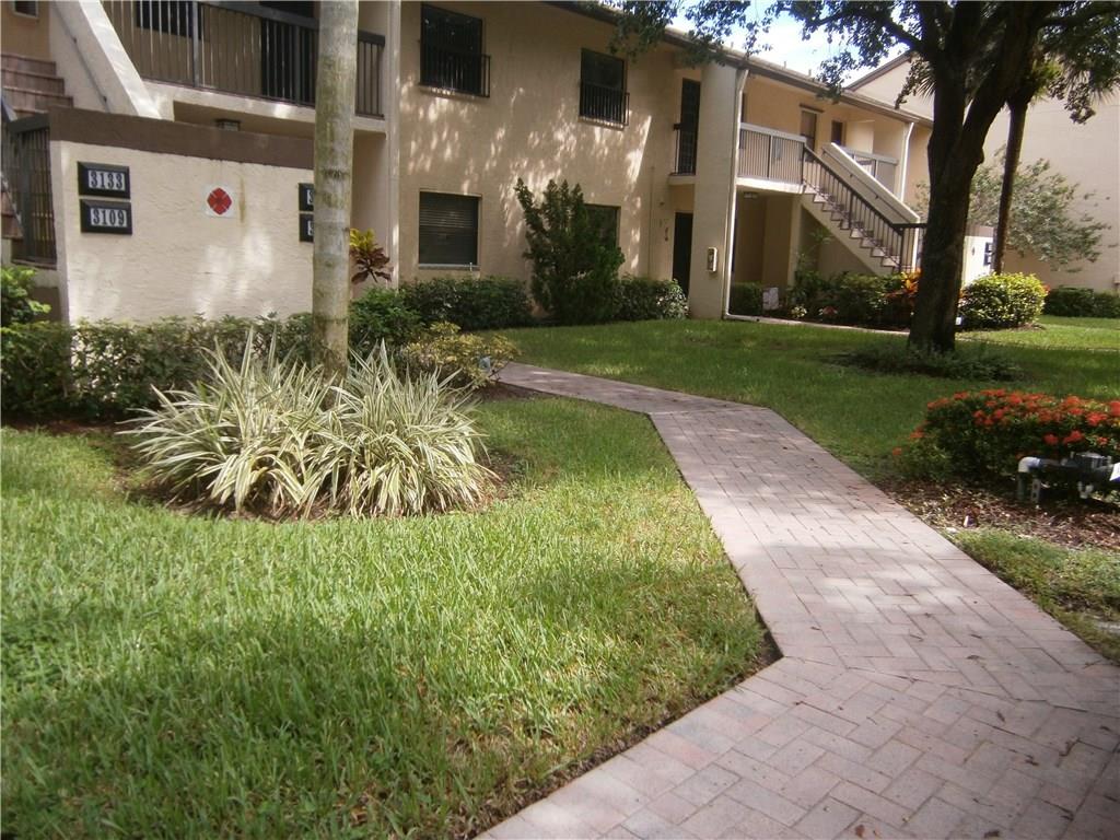 POND APPLE PLACE 4 - Residential