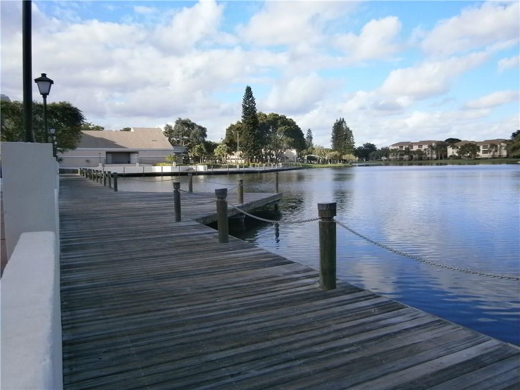 POND APPLE PLACE 4 - Residential