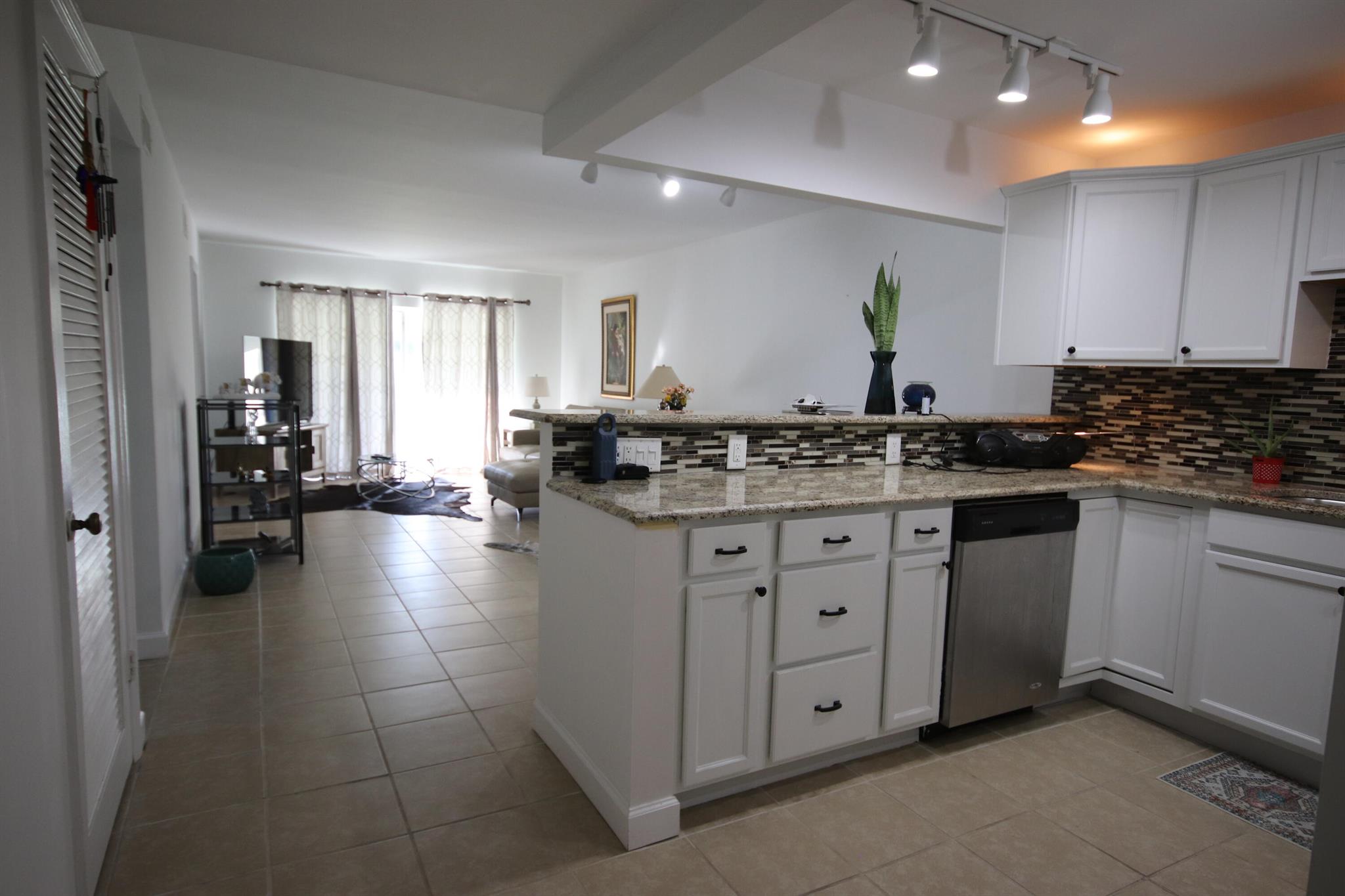 9842 Marina Boulevard 711