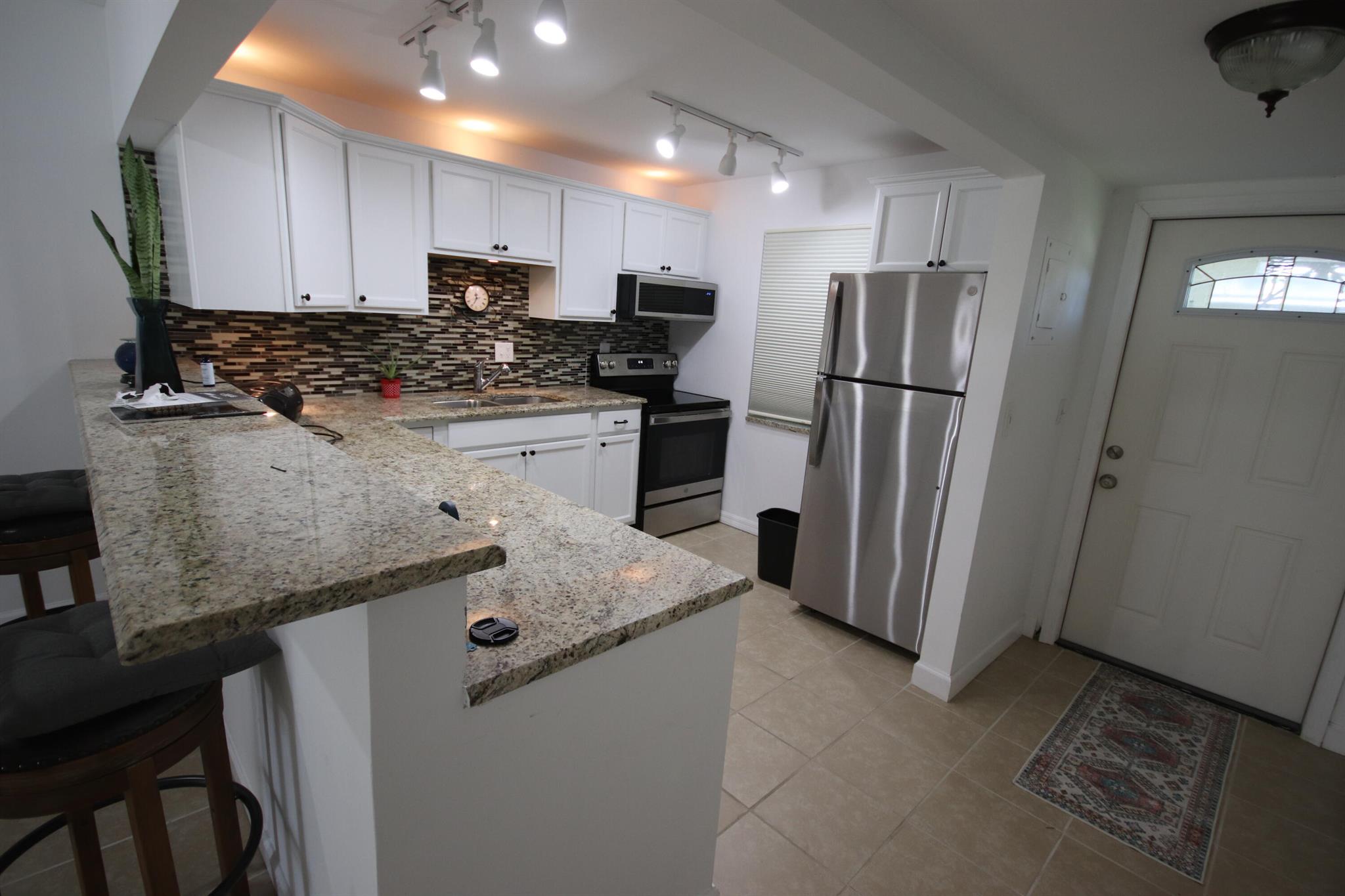 9842 Marina Boulevard 711