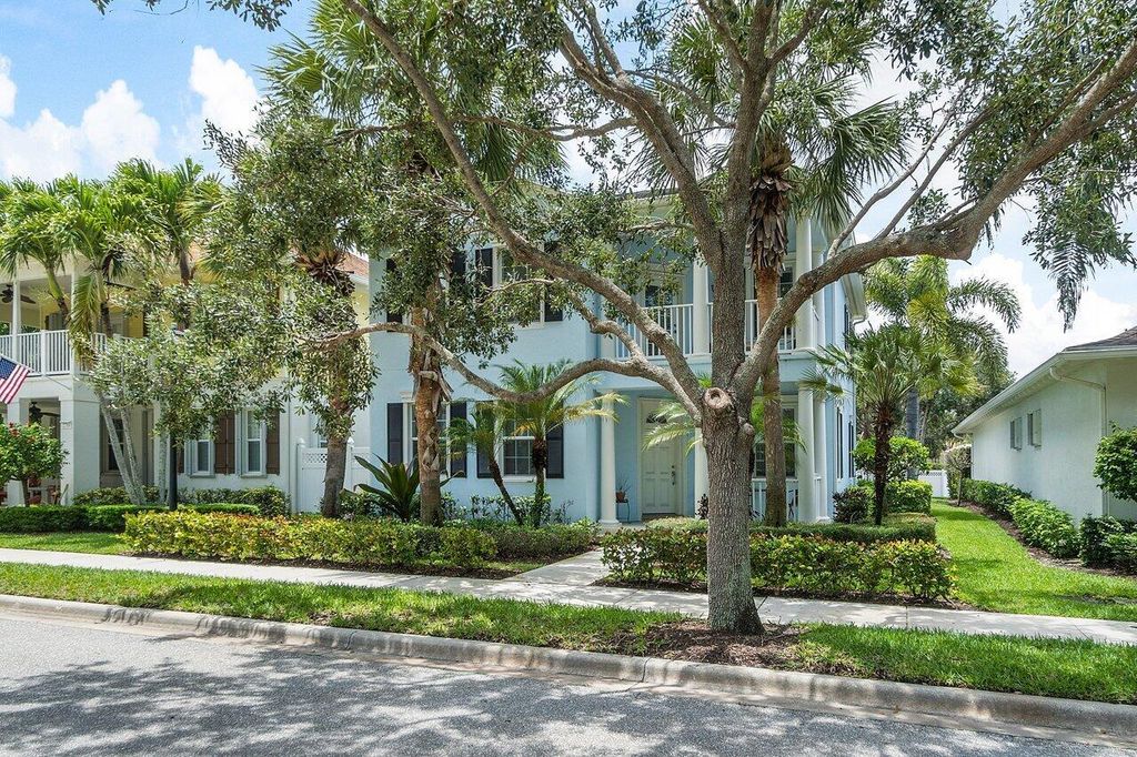 Photo of 2696 E Community Drive, Jupiter, FL 33458 (MLS # R10893313)