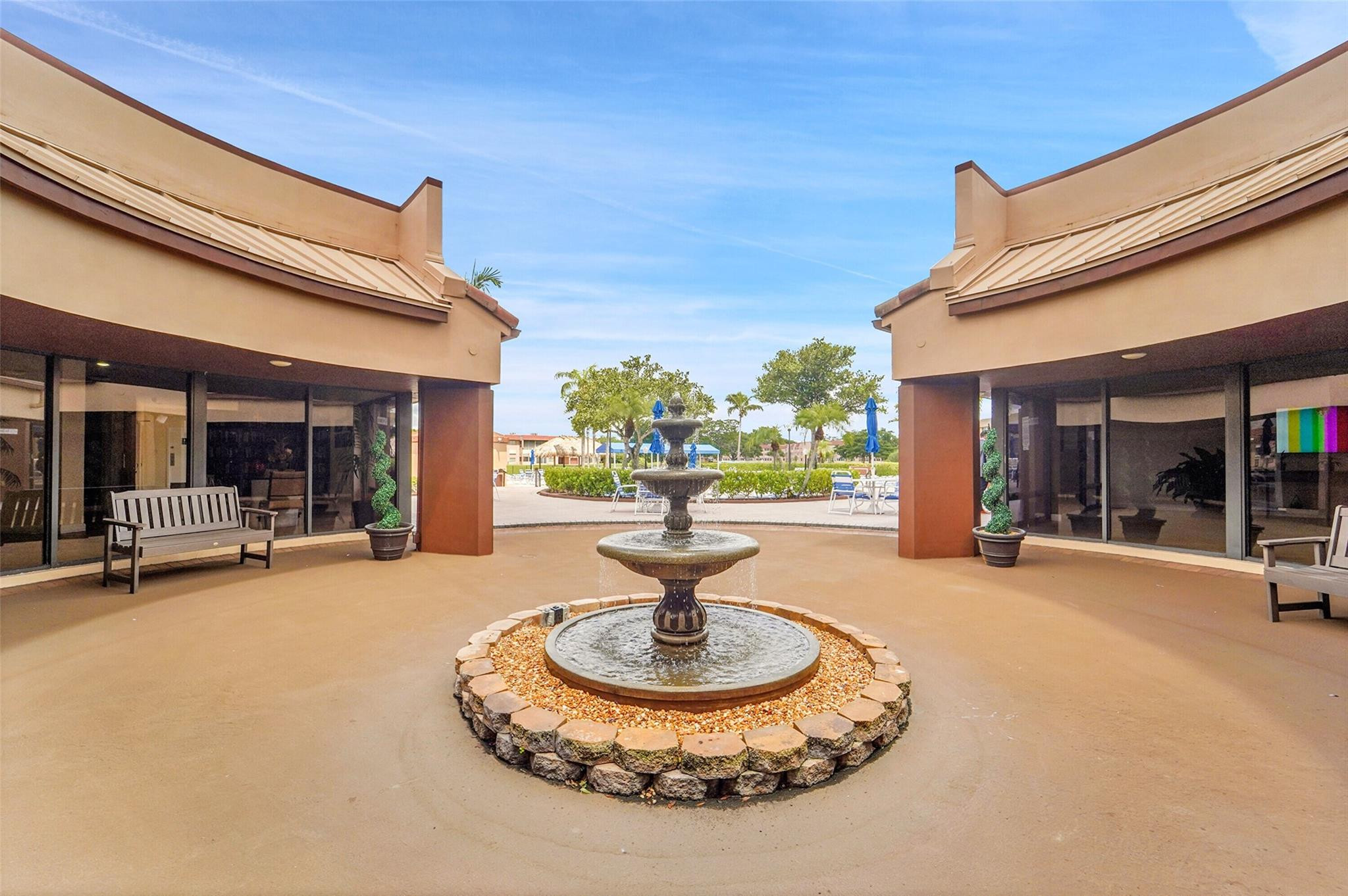 SUNRISE LAKES - Residential