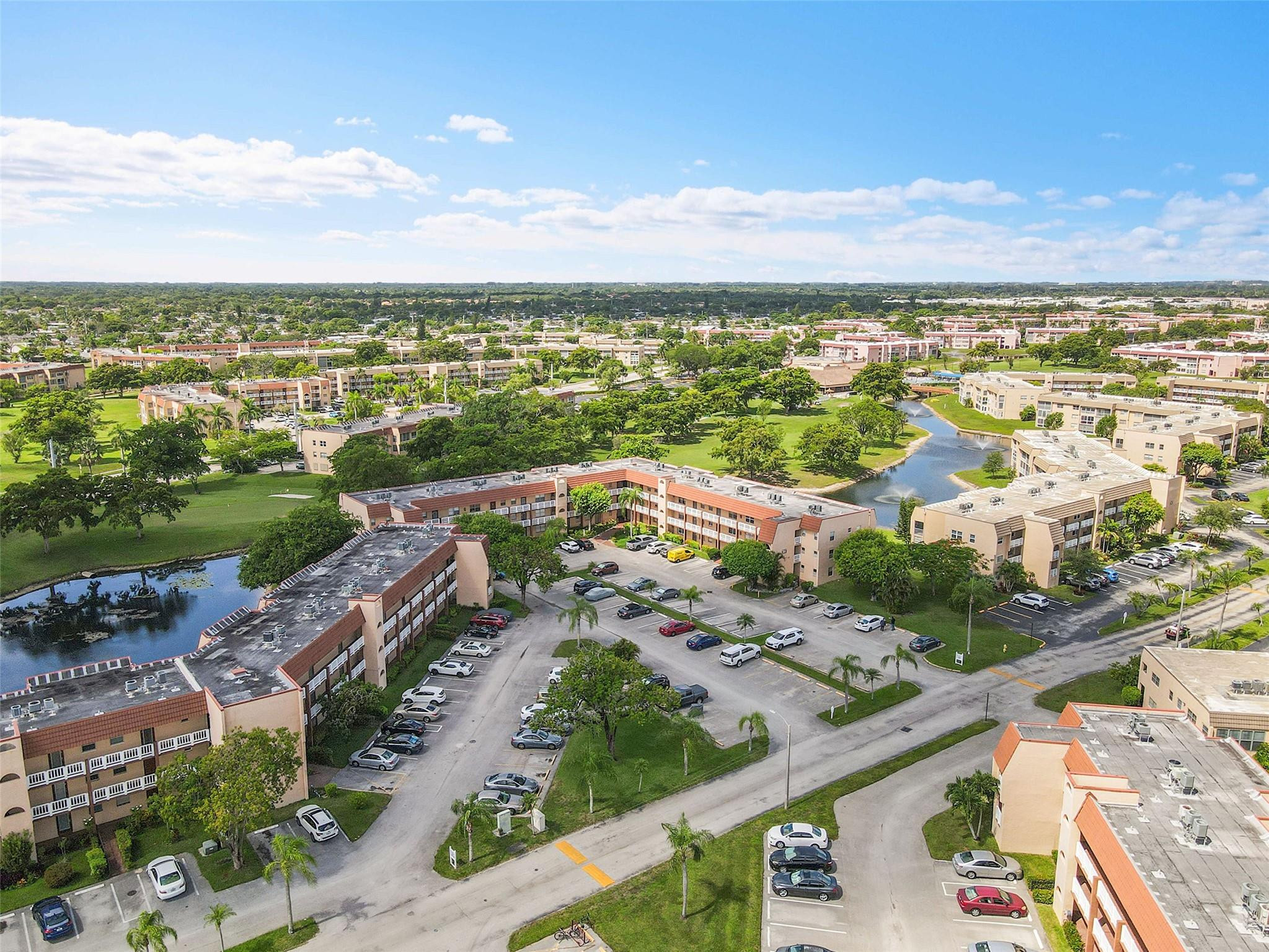 SUNRISE LAKES - Residential