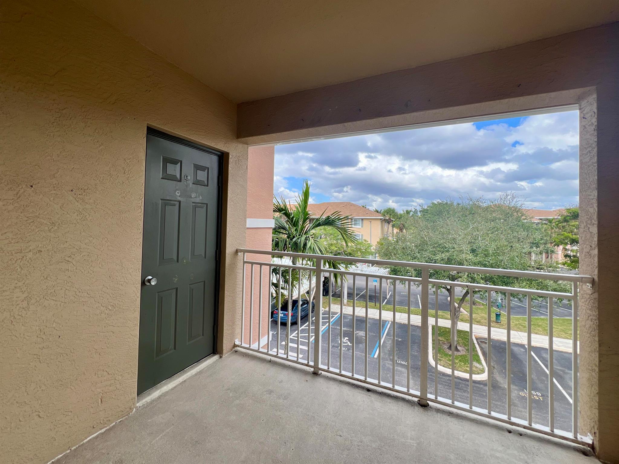 VILLAS AT EMERALD DUNES C - Residential