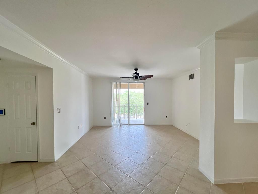 Photo of 6450 Emerald Dunes Drive #301, West Palm Beach, FL 33411 (MLS # R11144384)
