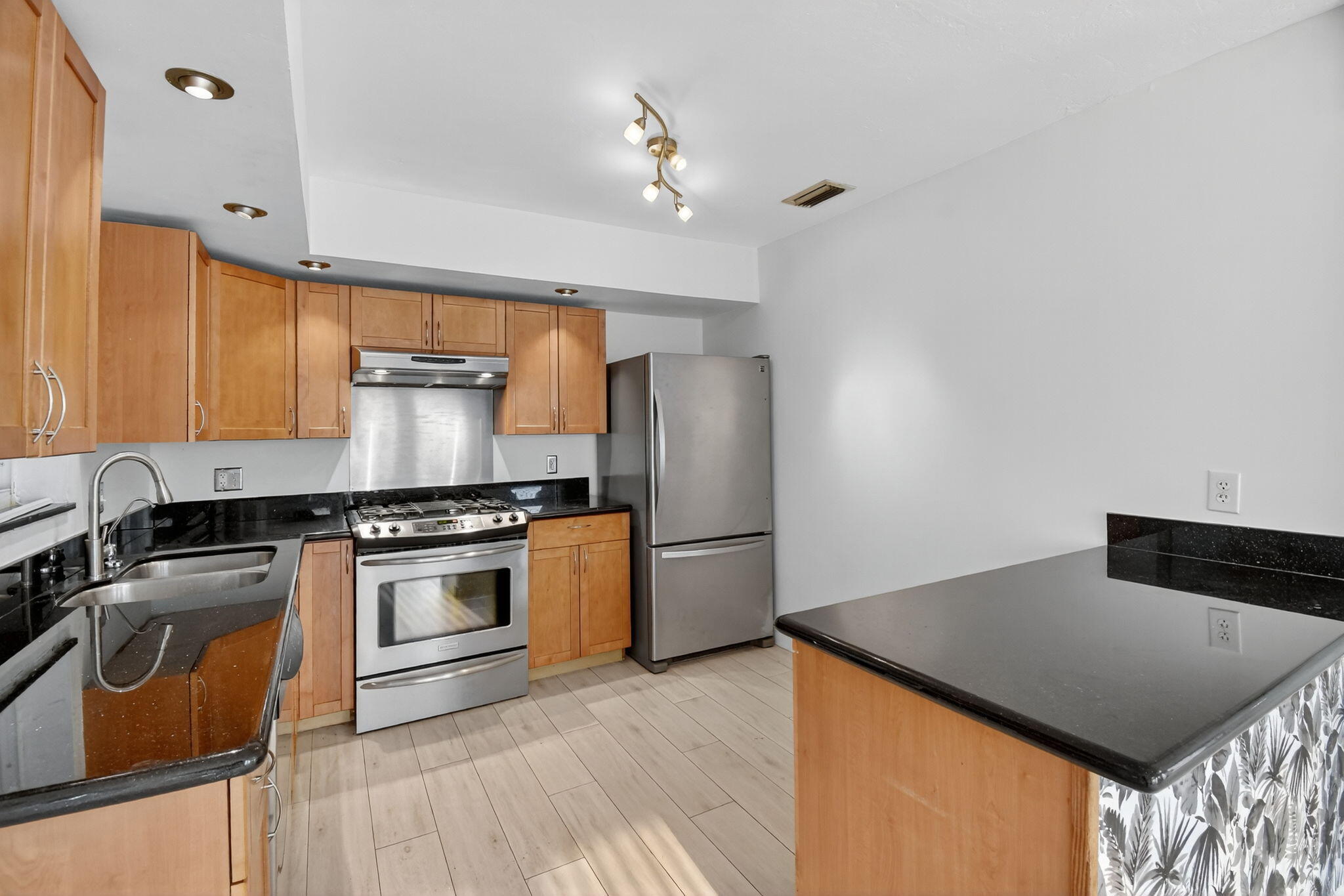 1606 NE 15th Avenue 1606
