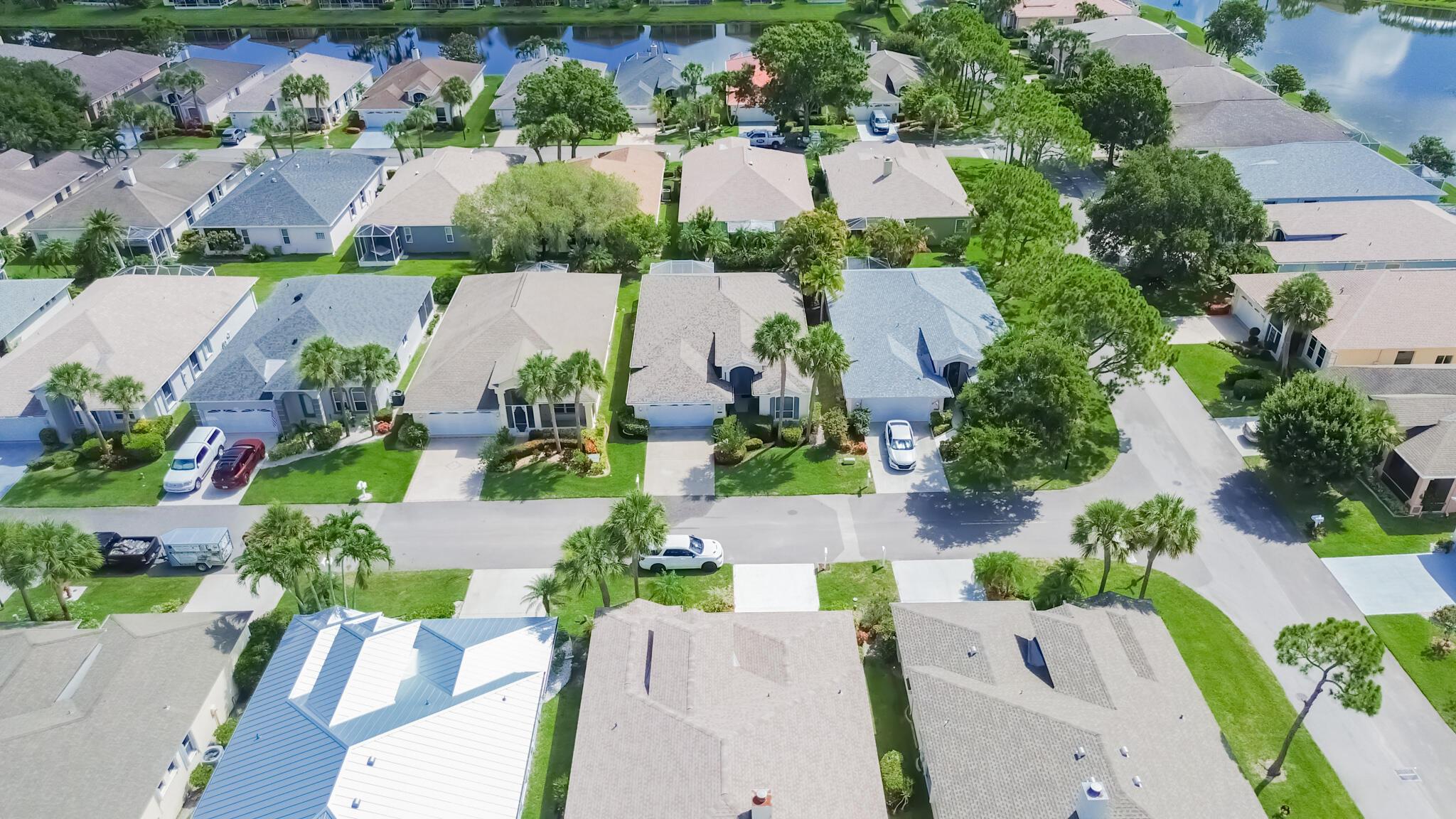 KINGS ISLE, ISLE OF CAPRI - Residential