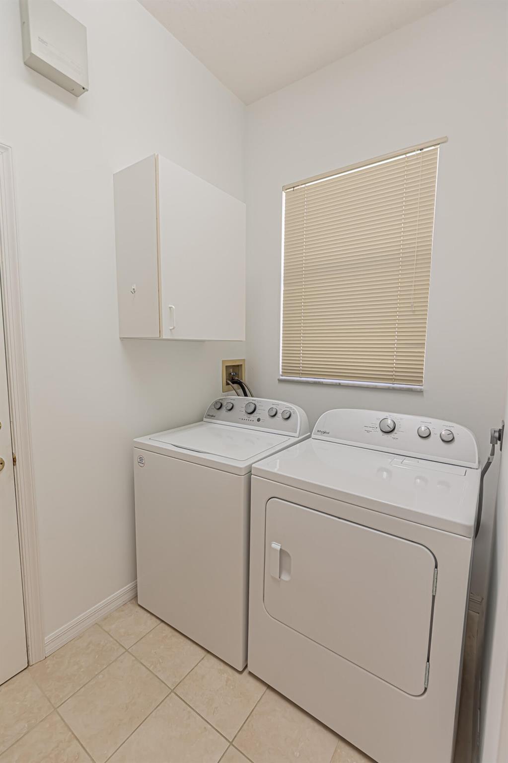 KINGS ISLE, ISLE OF CAPRI - Residential