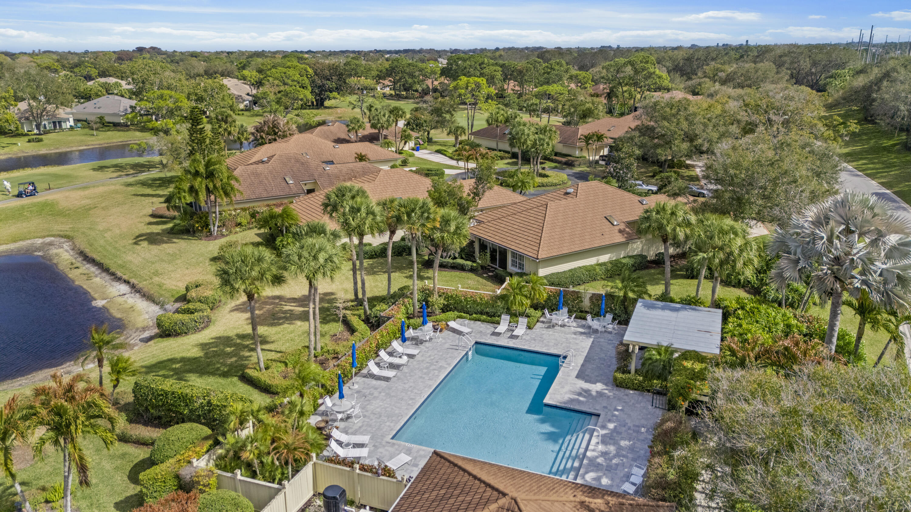 WINGED FOOT COTTAGES IN MARINER SANDS - Residential