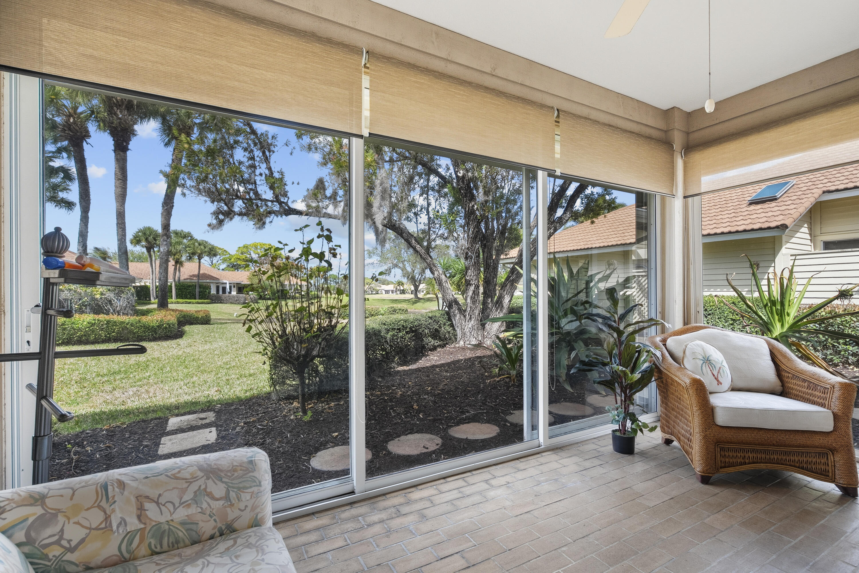 WINGED FOOT COTTAGES IN MARINER SANDS - Residential